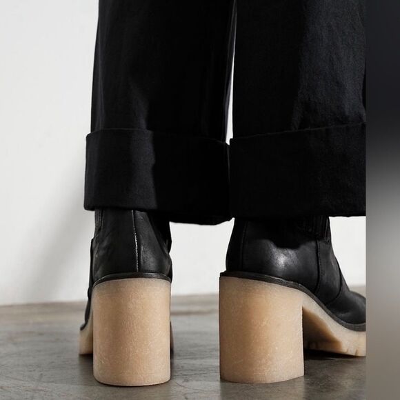 Free People James Chelsea Black Boot Size 38/7.5 NWOT - Picture 3 of 4
